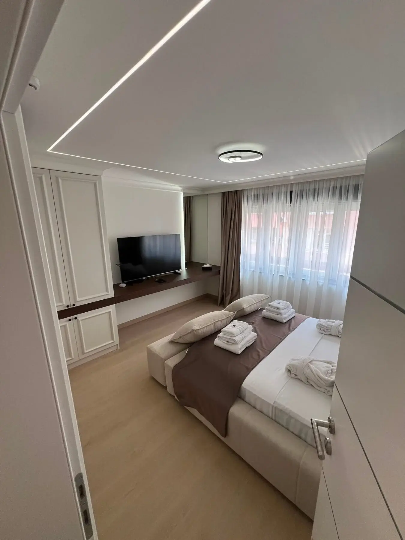 Spavaća soba odmah uz privatnu spa zonu apartmana